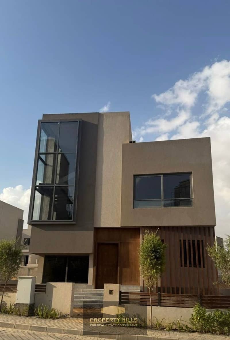 9 7661a803-b5c0-4b2d-a852-8d58501b7562. jpg