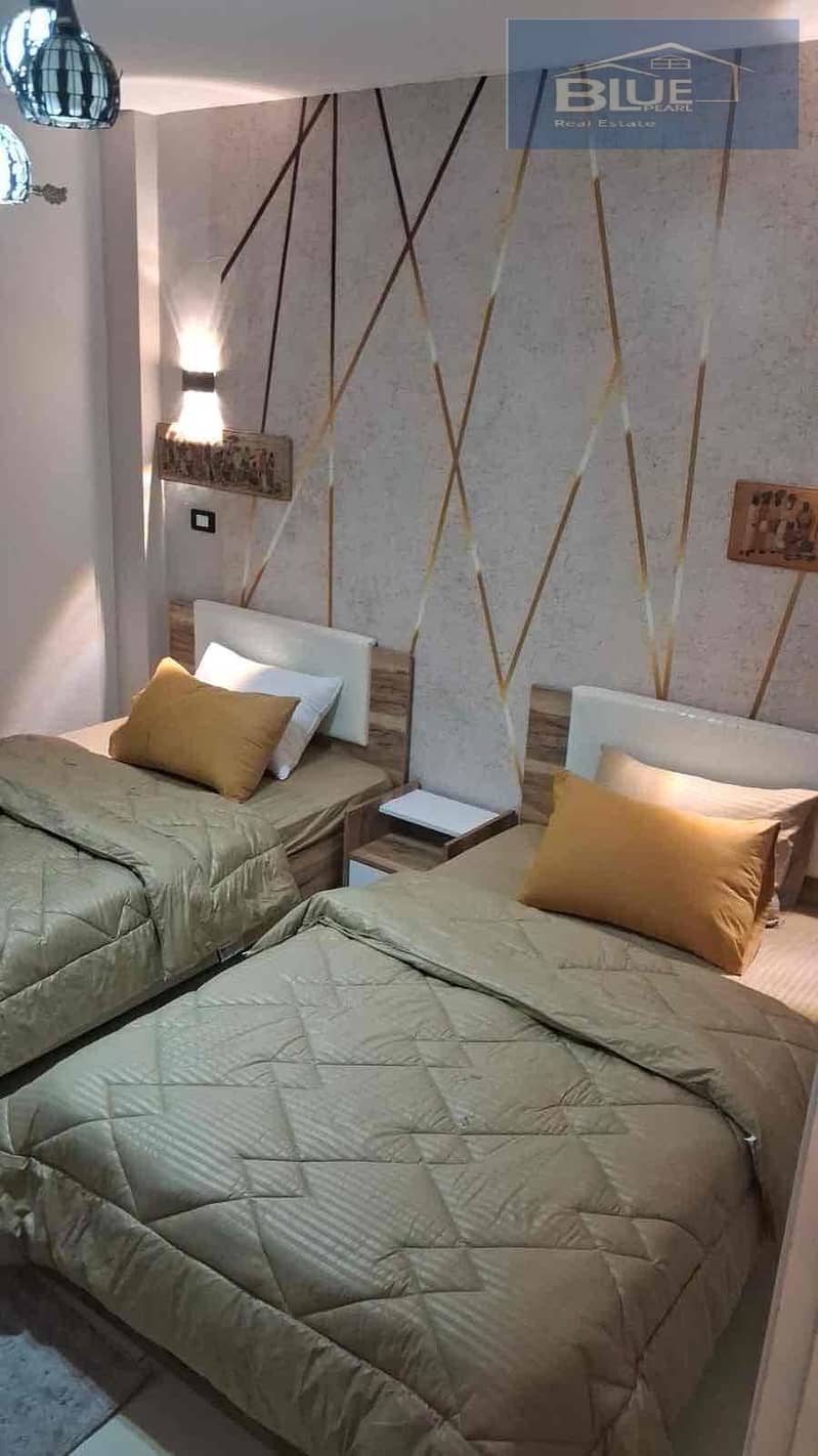 9 4bc1f64f-7cb9-40eb-bc6d-95f82e1c962c. jpg