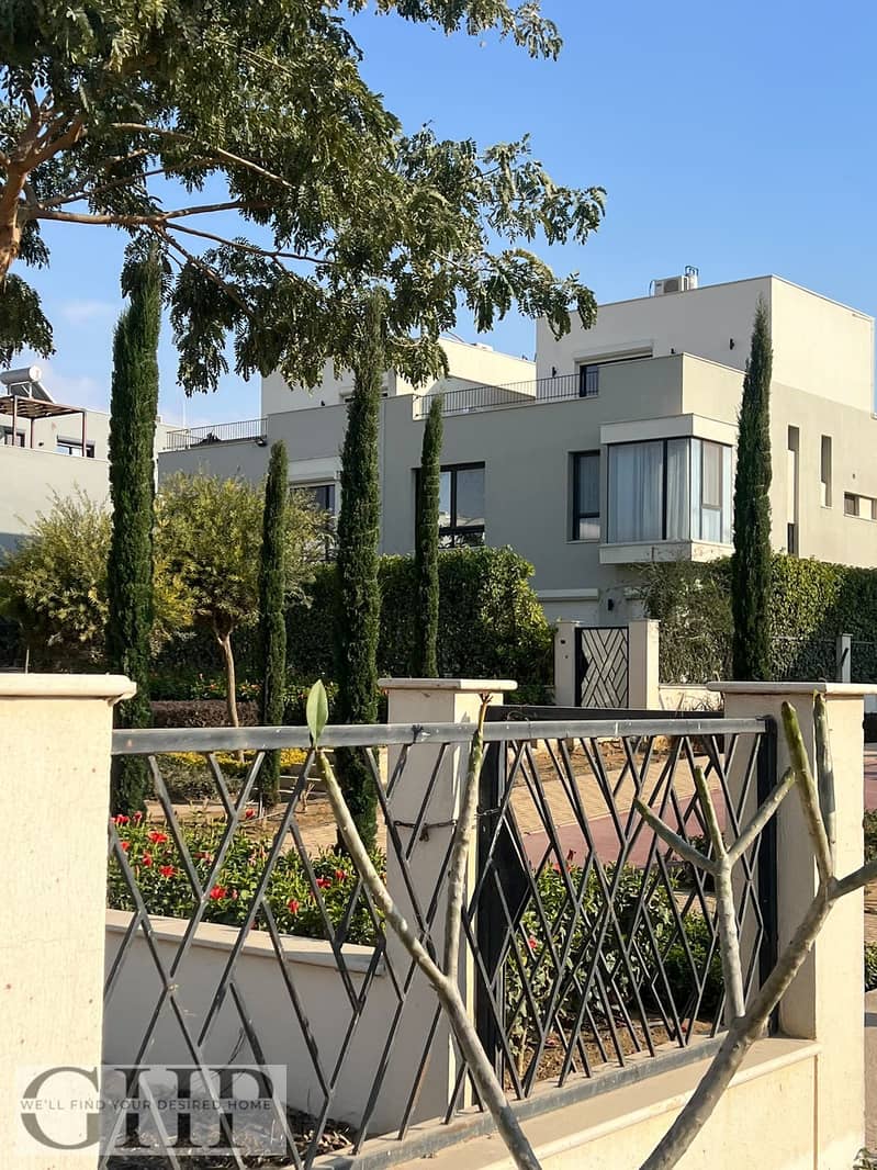 4 56758aee-90c6-404b-b3cf-d079433e4640. jpg