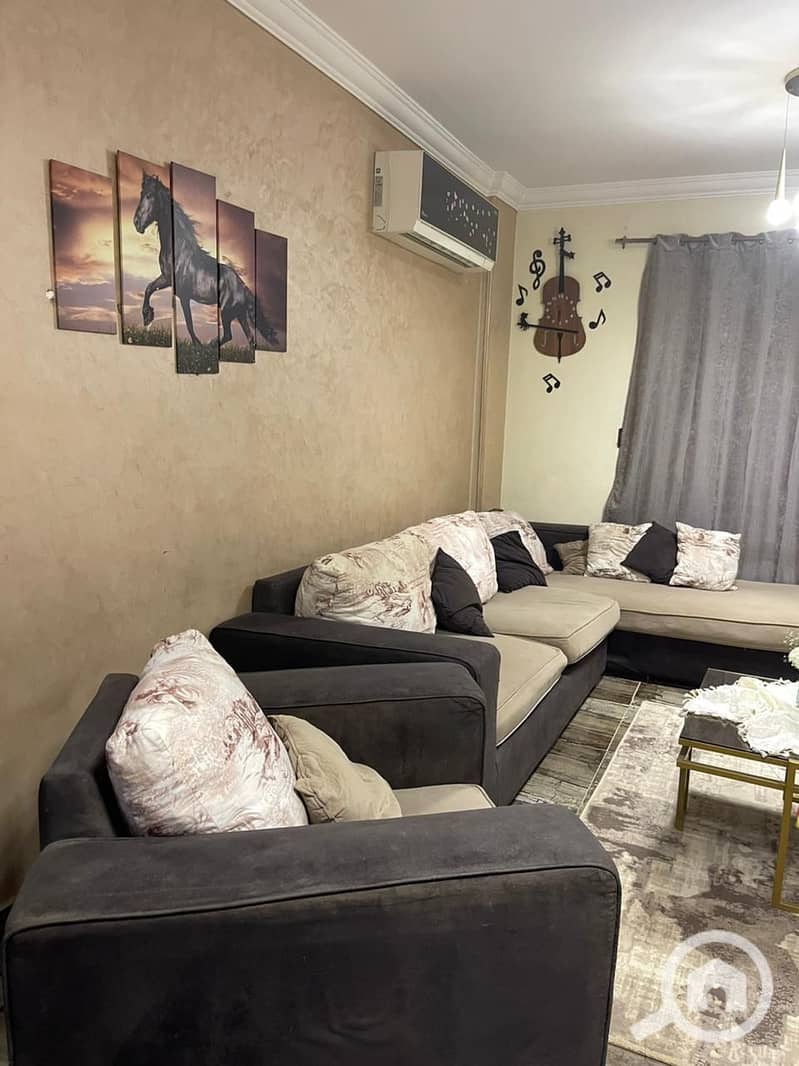 3 cf42bc2e-c735-47d8-a564-b042fdc6861d. jpeg