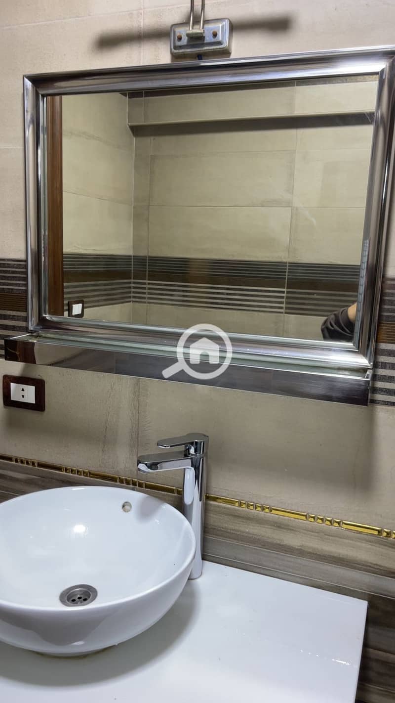 10 2129da67-75cf-4983-8beb-723047d1702a. jpeg