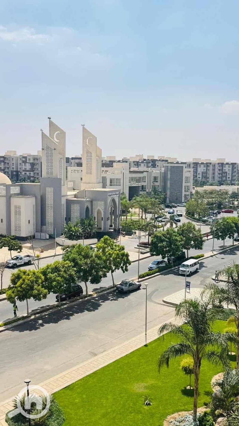 12 7025ef1c-e712-4b7c-b3c2-bd314079e72c. jpg