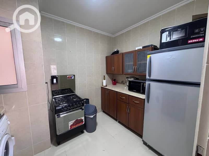 12 cf1780b7-51f3-48f9-9182-47b88f636ea2. jpeg