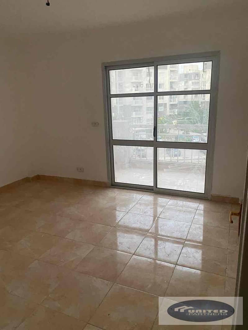 13 e2ce7847-ecec-45e2-8167-d30d857286a9. jpg