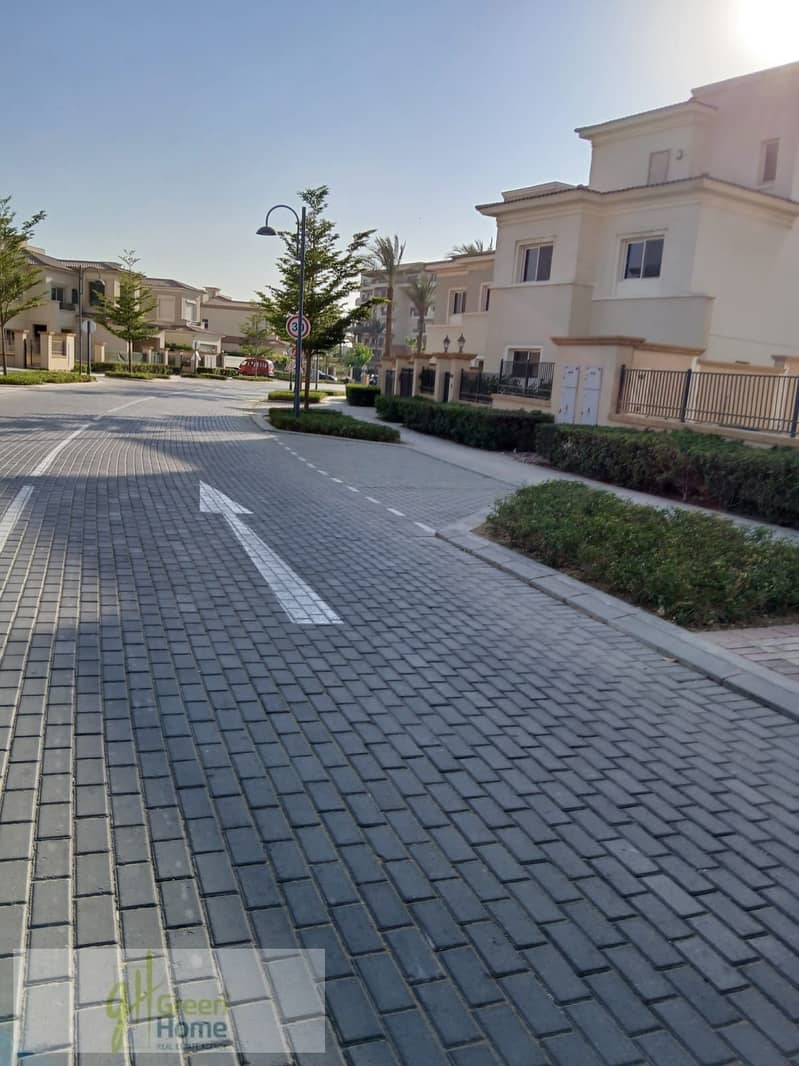 10 fbbebbc6-6076-46d3-a45c-bbfd9e94b5e7. jpg