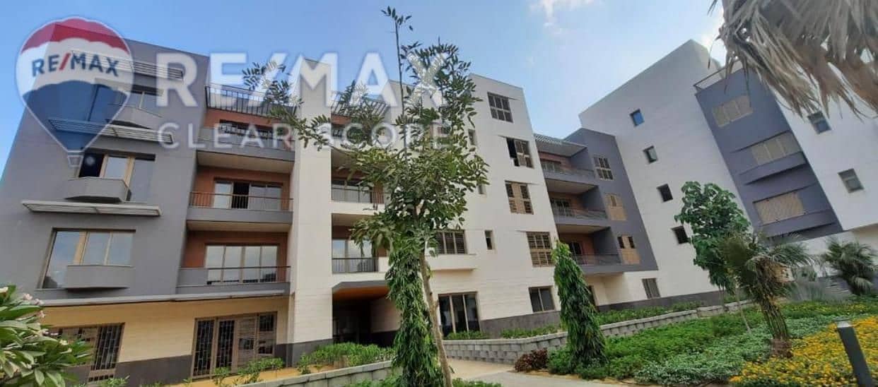 12 b43960e5-f092-49ba-a0b7-7534a30ac6d6. jpg