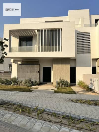 4 Bedroom Villa for Sale in 6th of October, Giza - 626de0ad-6d40-411f-84a7-40e1674a9815. jfif. jpg