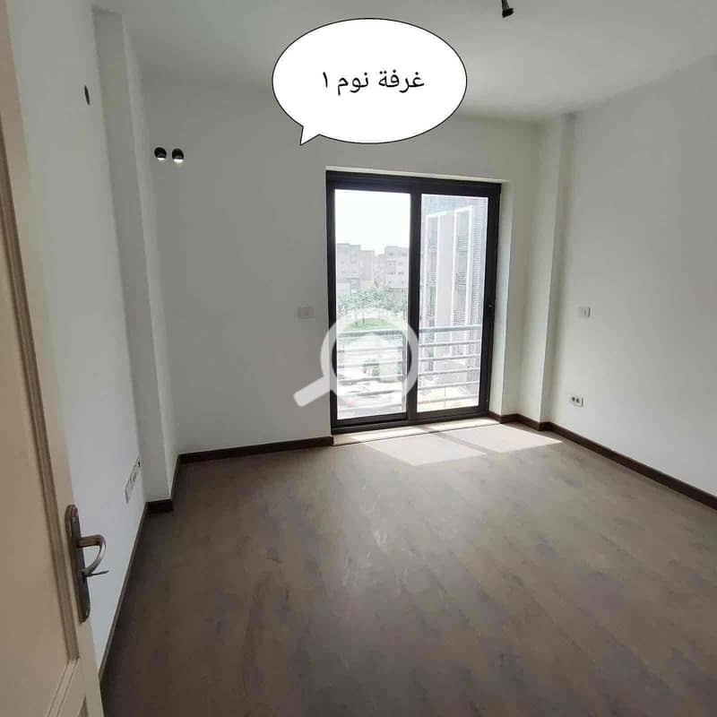 2 8d42f70f-8803-4969-85b7-ffbc3aa99640. jpg