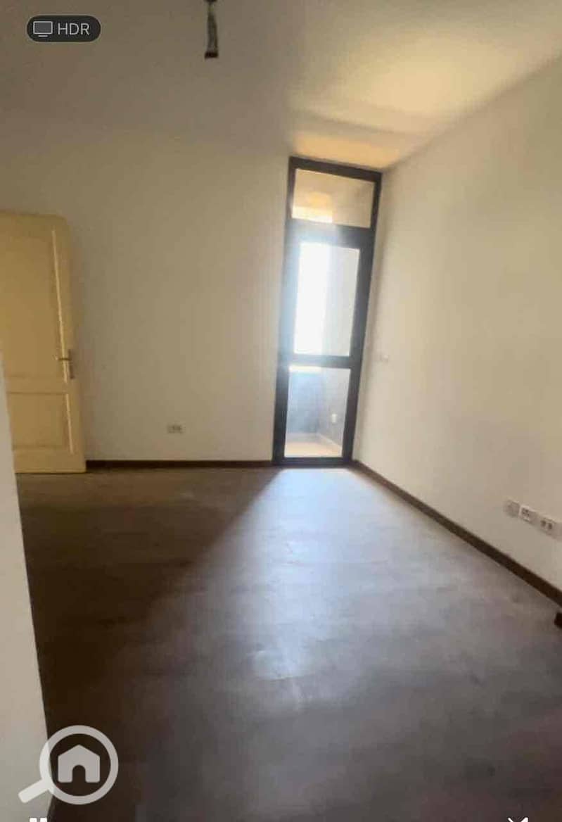 11 9a3dc44e-c262-4da9-83f9-828a0bd9dfd7. jpg