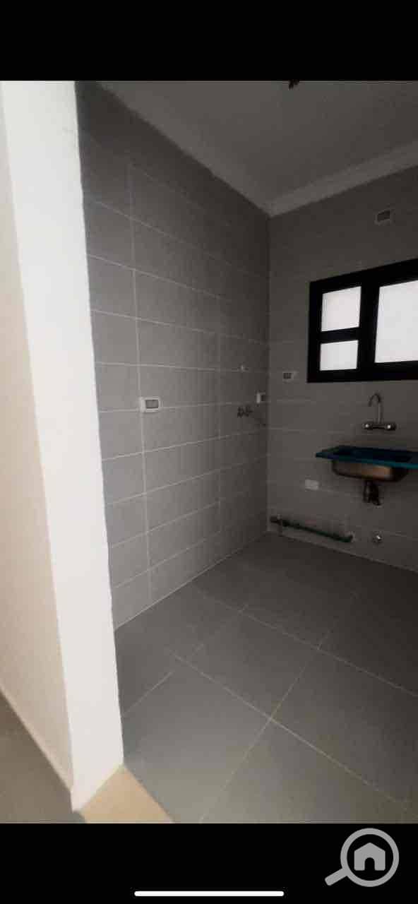 12 667ad5df-c98d-4a4e-b2b3-5f2e70bb2a59. jpg