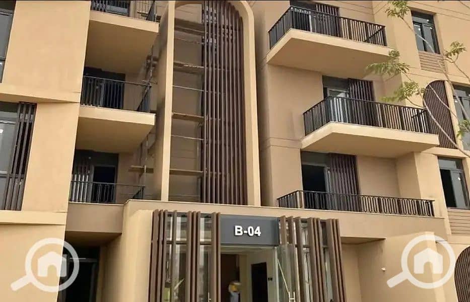 3 33993205-800x600. jpg