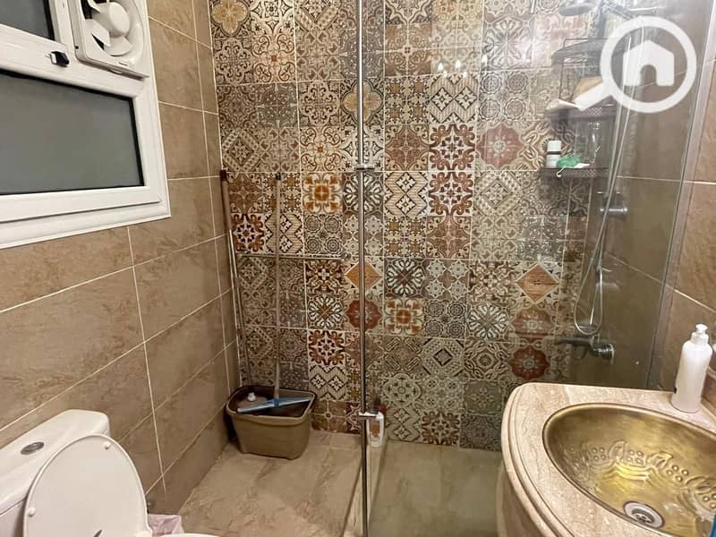 9 dfef342e-f6d6-42dc-9644-ed7d52350f71. jpg