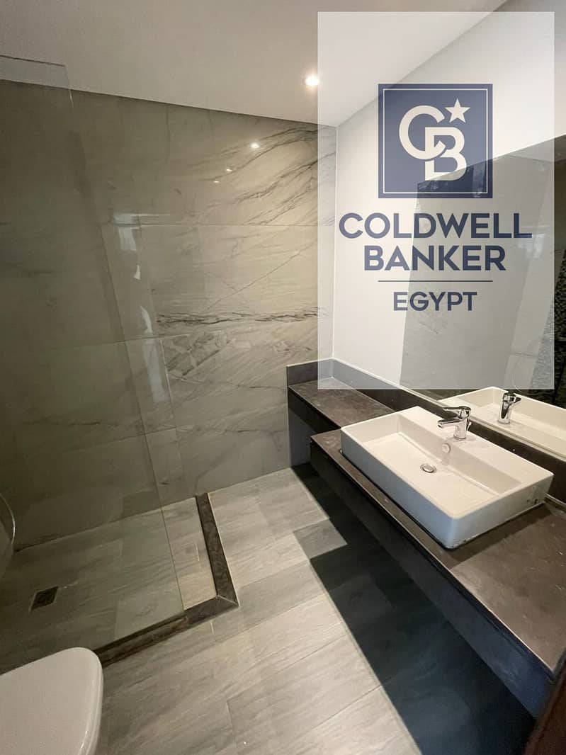 2 03dc5a9b-5efe-4444-928c-75cd69de2c08. jpg