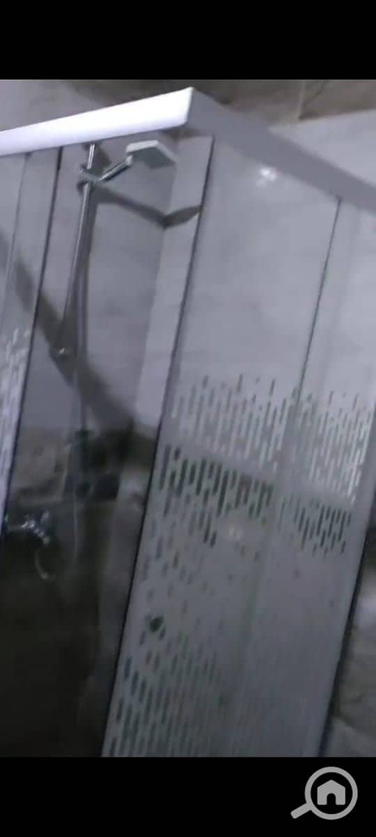 2 7dc9ef73-7e40-4e8b-ad30-e2d18fd4a5e9. jpeg