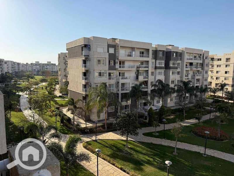 10 79f261a4-ce42-4cb5-8d43-beed93ec5f64. jpg