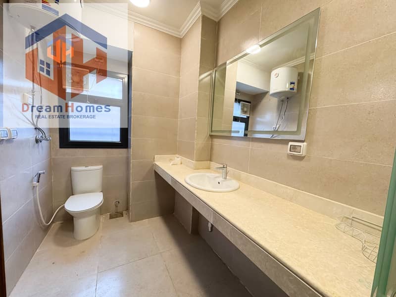 14 15ffaa29-720e-42fb-8f39-4a058ec142fb. jpg