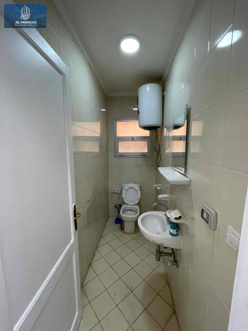 11 855353ff-7bec-460b-8519-7f7a122b54ec. jpg