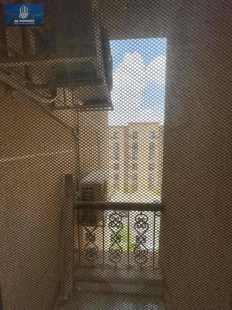 12 1974283f-1cd9-4419-bf08-6ca94353ccb6. jpg