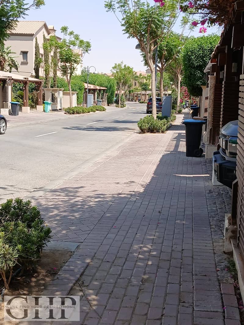 8 2fa686e2-80a3-44a7-9a89-9428ede14c9d. jpg