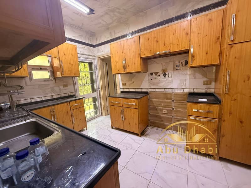 5 f2f32e6d-b94a-417e-b962-582346c1bc48. jpg