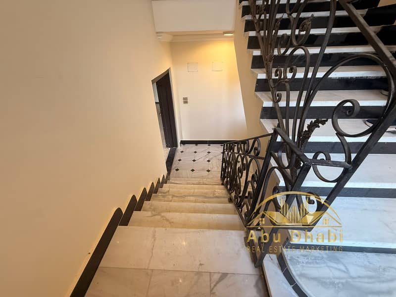 8 7442b768-341f-4ff1-a173-96fe4dc3f51e. jpg