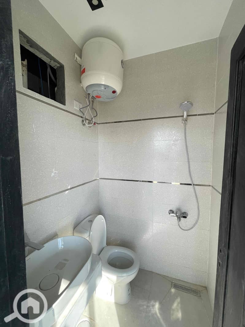 8 PHOTO-2025-04-02-16-27-19 6. jpg