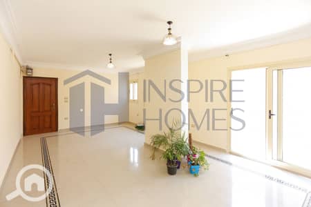 شقة 3 غرف نوم للايجار في سموحة، الإسكندرية - 1. jpg