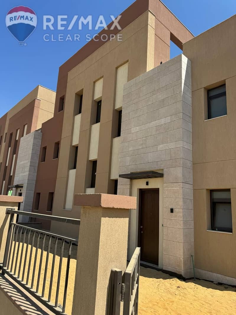 6 1782d24c-a978-4f33-a62f-e83cf9eb3f27. jpg