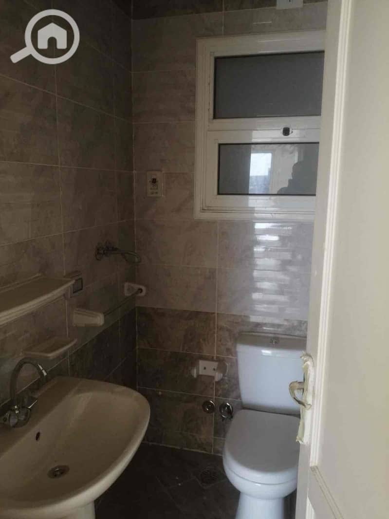 8 aee6174f-99c3-433c-9a16-80bdc587a843. jpg