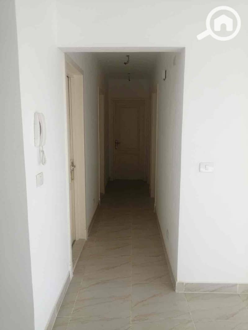 17 325d898d-3b53-4586-b4b2-ef39535c6bd8. jpg