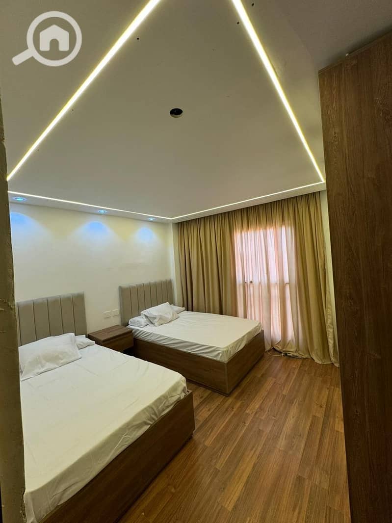 6 28d7fd0d-9cac-4b53-aebd-bf4a09b6d828. jpeg