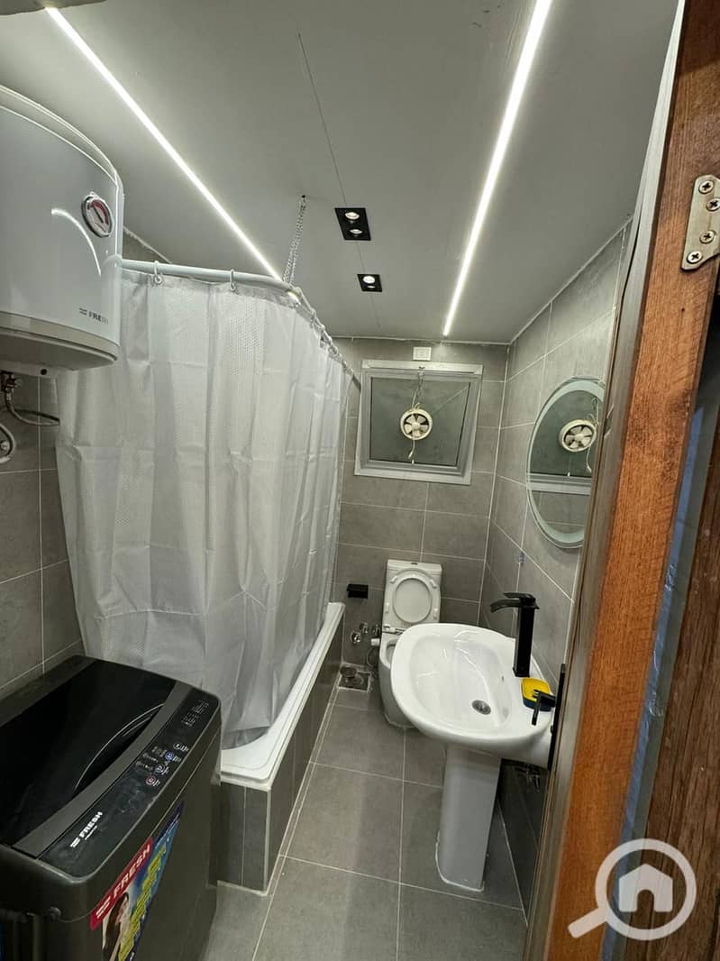 8 476fb3ef-aa2c-4122-97f1-68d74d7ecf51. jpeg