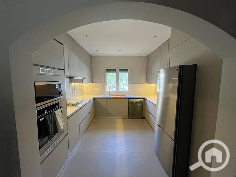 8 e7b3d720-bd21-4ffc-948a-e79e054d968e. JPG