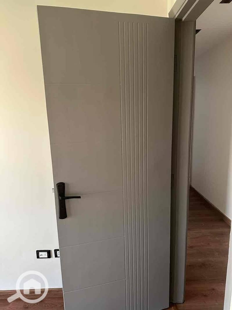 8 53461b65-f614-40cd-995e-d702f2a9643d. jpg