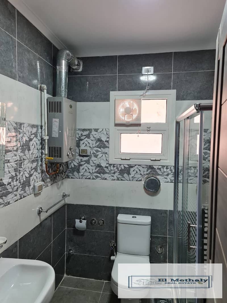 7 47dbcf37-4a95-42e2-8633-6d9e7727c64b. jpg