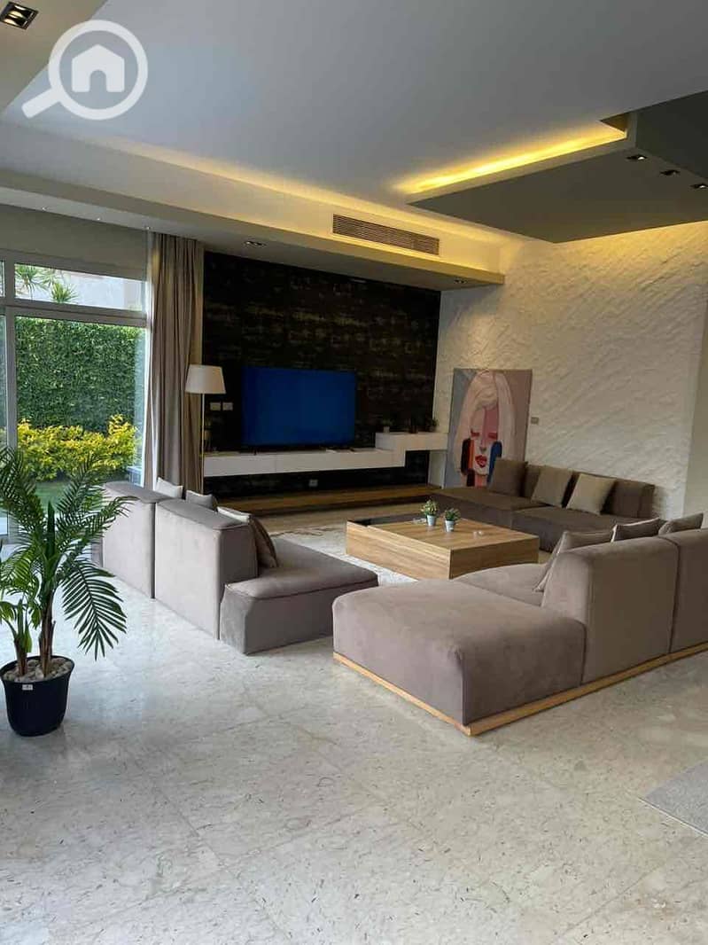 7 76b4035b-88b7-43a8-bf72-362e70e3bd7e. jpg