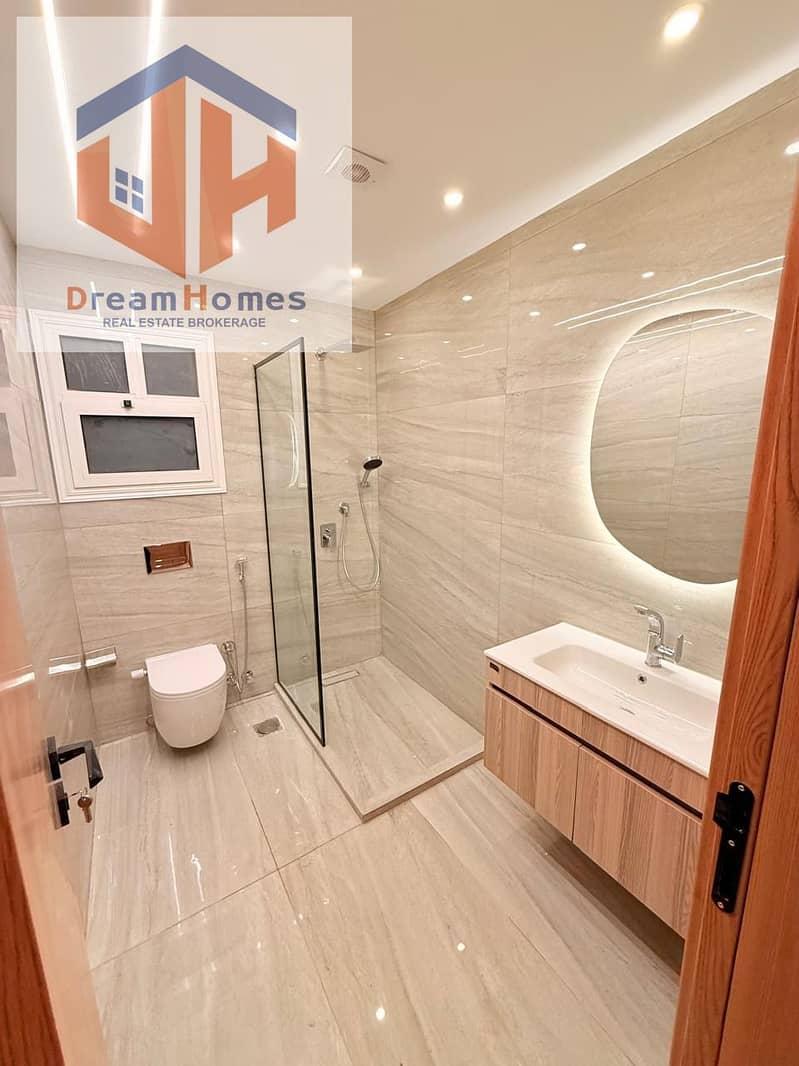 5 0293074b-224a-4219-8c4d-fa264e772275. jpg