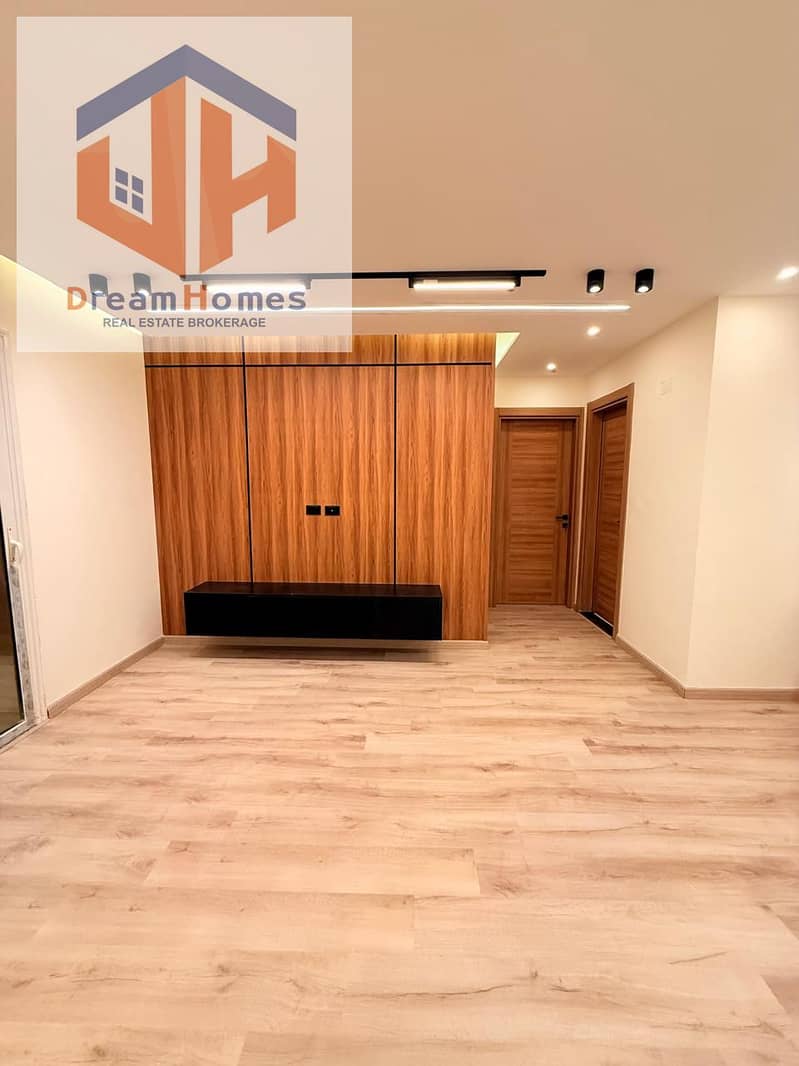 13 f3d8f5ca-7365-44d1-a44c-3680eff33e70. jpg