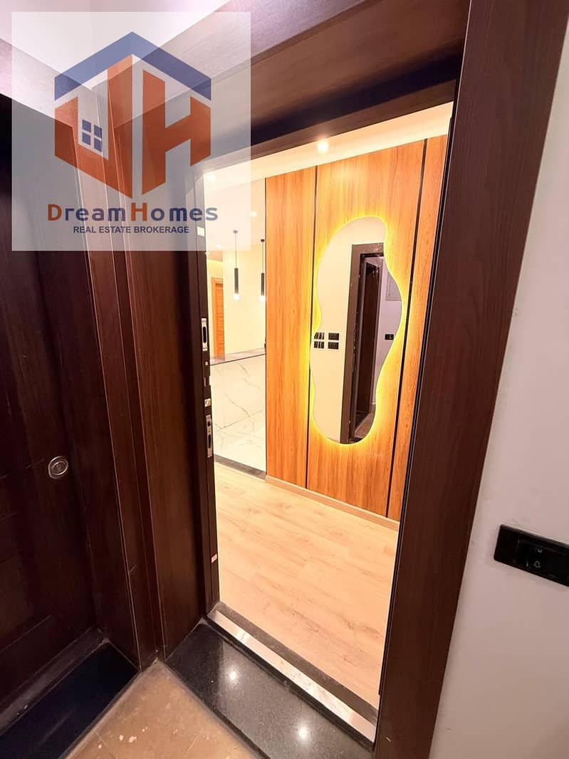 15 f82e0d3b-1097-466d-b72b-c483f02b5f79. jpg