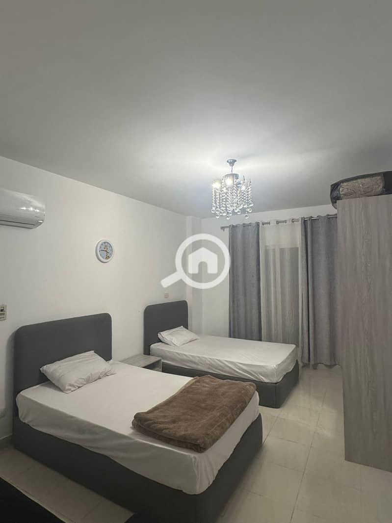 9 4b8f6113-c023-4cfc-9462-ac83cf782233. jpg