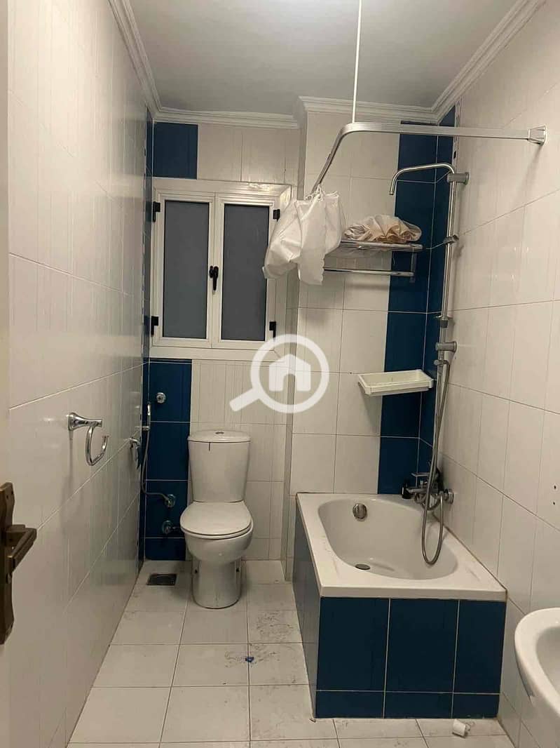 8 e58b0c4a-7698-47a7-973c-f9a20a70811d. jpg