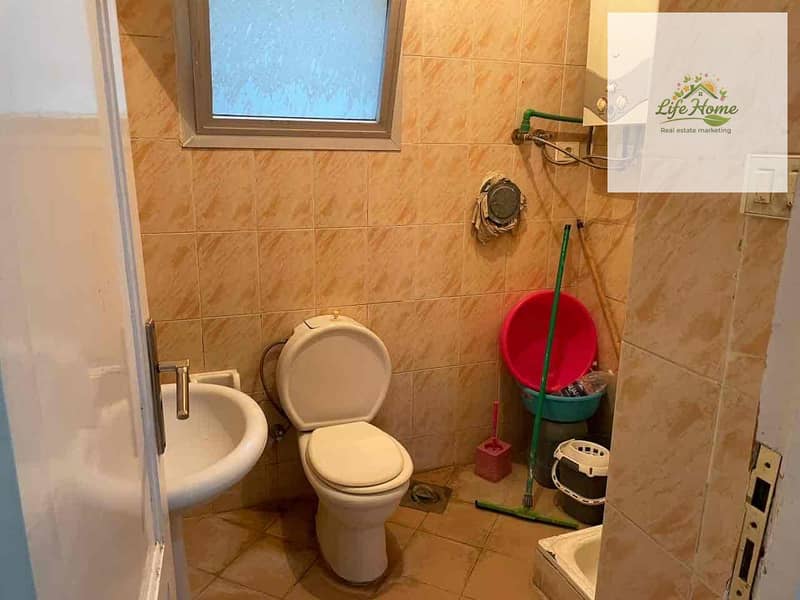 12 0bc259ab-04ee-42a7-a22b-f6d176e55296. jpg