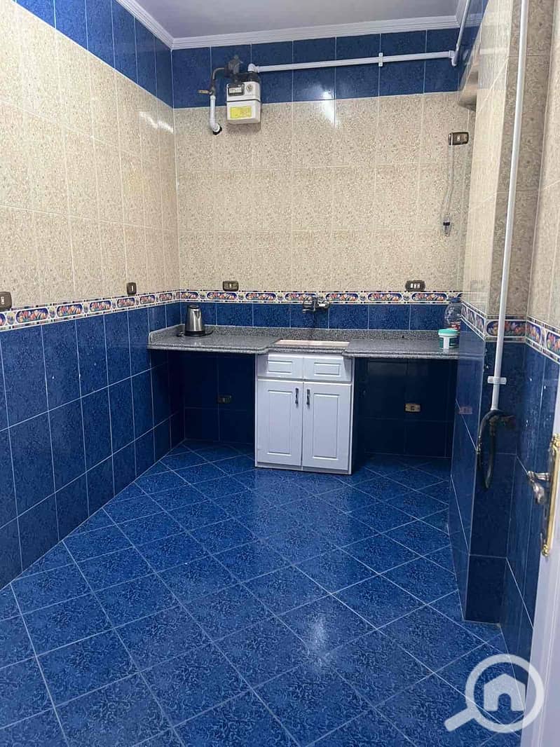 10 7526c0e8-1339-4a75-95da-bb20d854c992. jpg