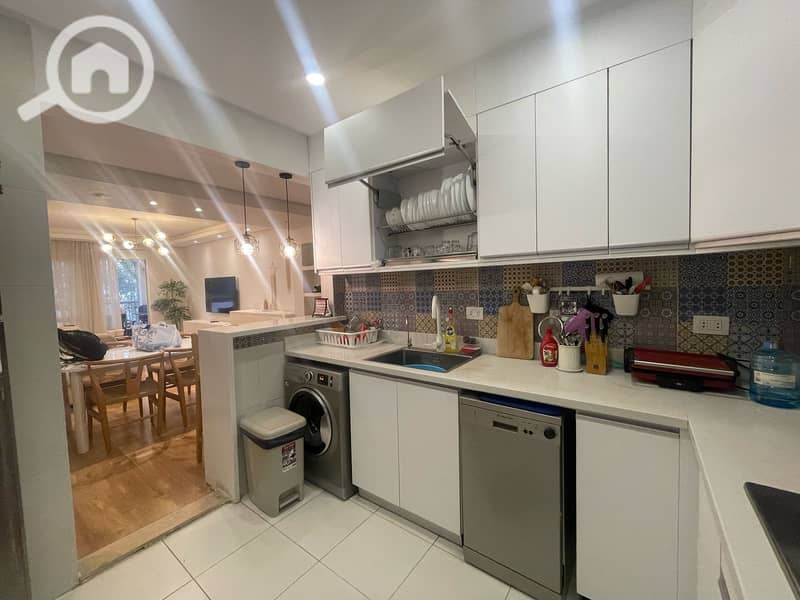 10 553f2a59-7adb-4563-8b0e-0f6dc70049b4. jpg