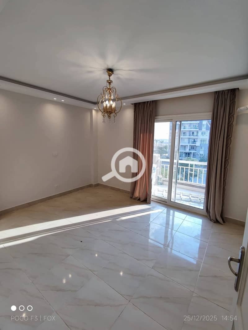 4 768c221c-639e-45c7-be4a-10fe01b8979d. jpg