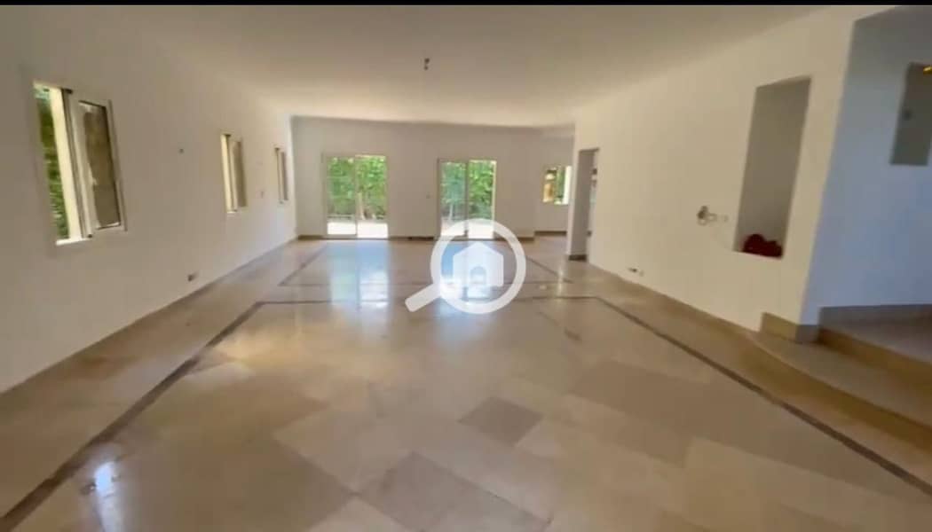 9 10cbc402-4c54-4f54-90cb-5c748f42b28d. jpg