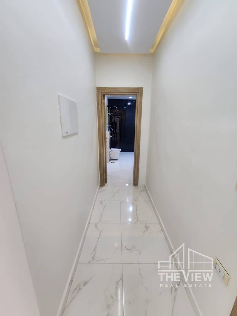 9 55 11 - Copy. jpeg