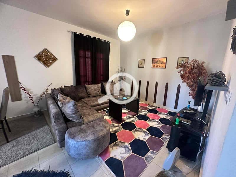 6 774033c8-7240-494c-9302-1d777cd6c2d6. jpg