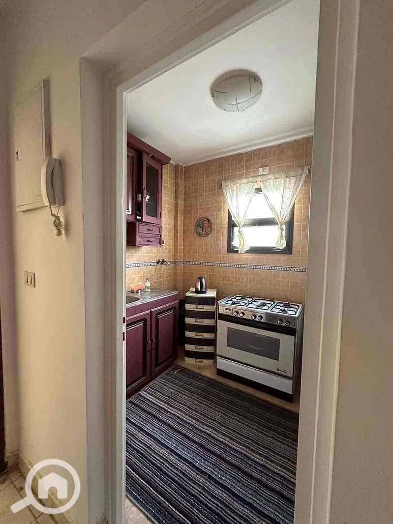 9 592cee4f-8fc7-4ce6-b9b7-3f20938f7a54. jpg