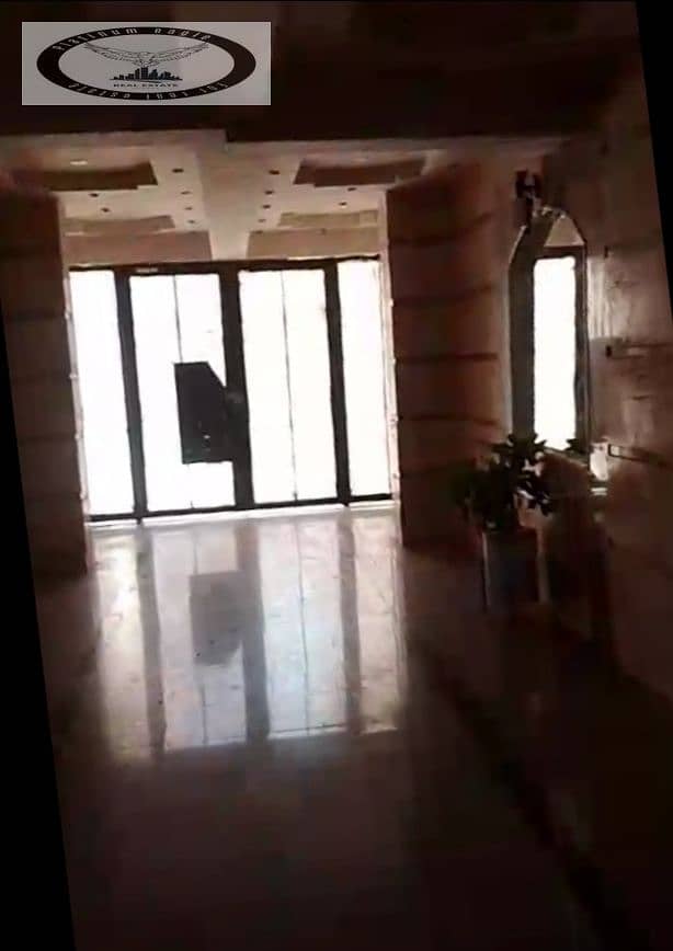 4 75c7d8e0-58cd-4b69-b13b-ac75209eda5d. jpg